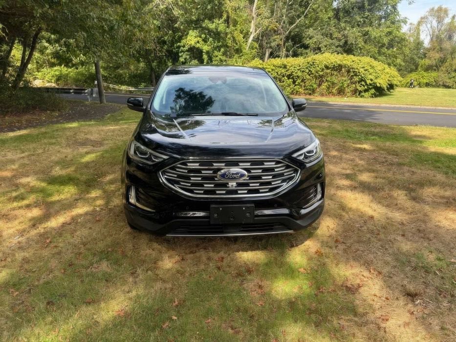 Ford Edge Titanium      2019