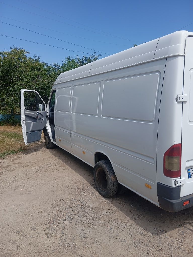 Спрінтер 412тді 2.9 2000рік