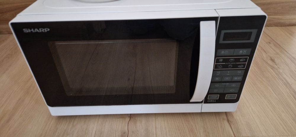 Mikrofalówka sharp r642