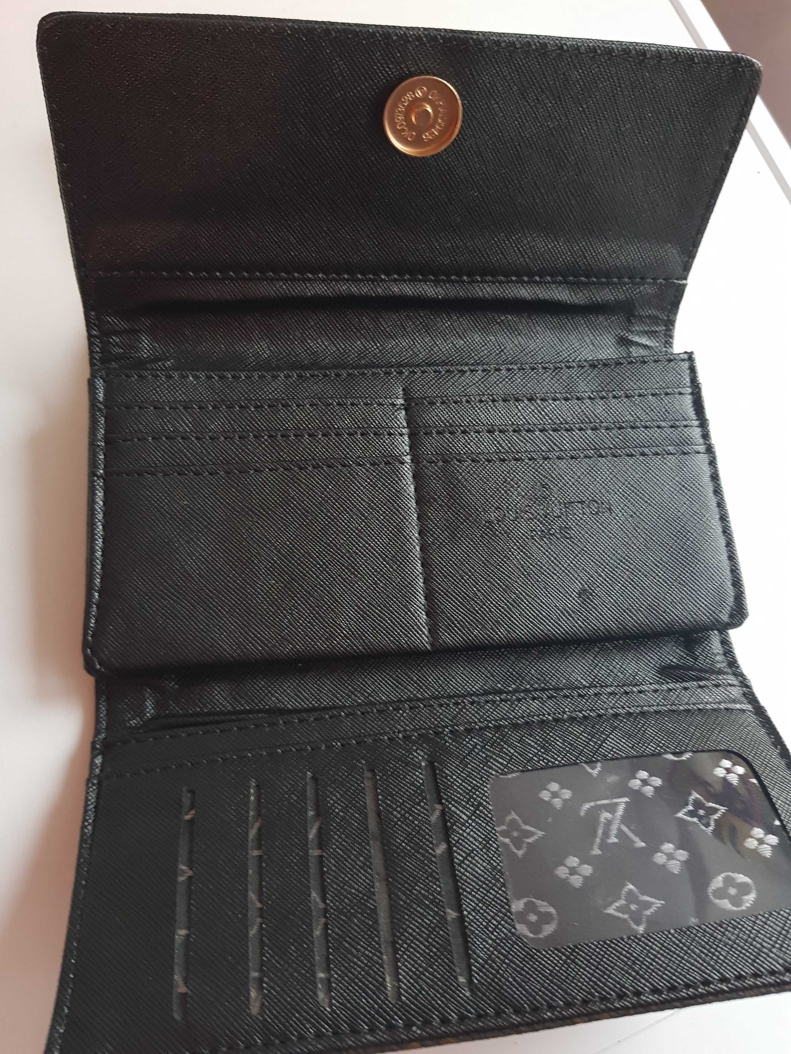 Damski portfel Louis Vuitton w pudełku