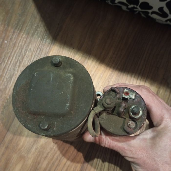 Продам стартер б/у .