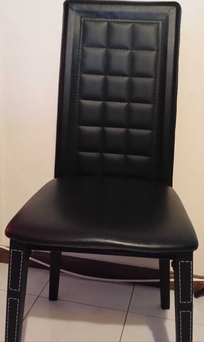 4 Cadeiras para mesa da sala