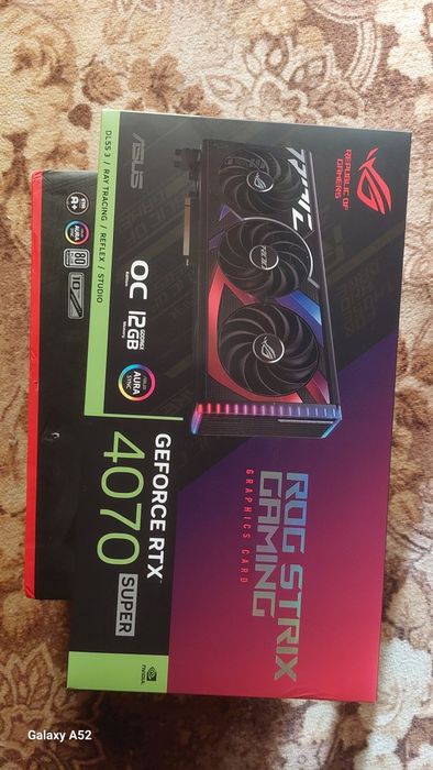 Asus rog strix 4070 super