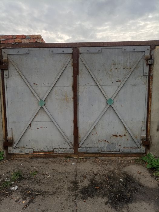 Ворота гаражные  металлические