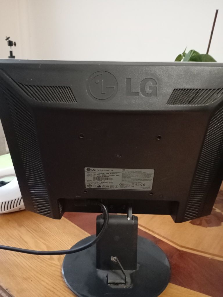 Монитор LG 15 Flatron,рабочий