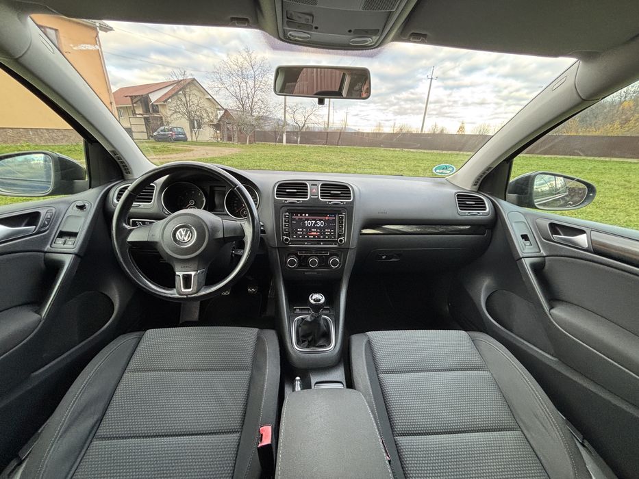 Volkswagen Golf 6 1,6 МРі бензин