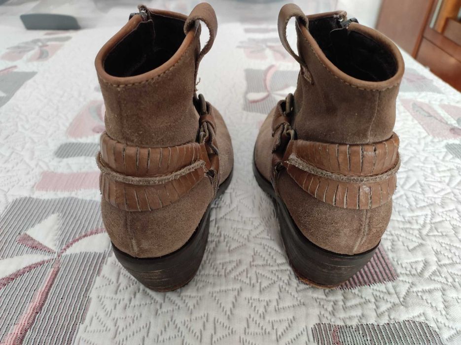 Botas Camurça Salto Alto