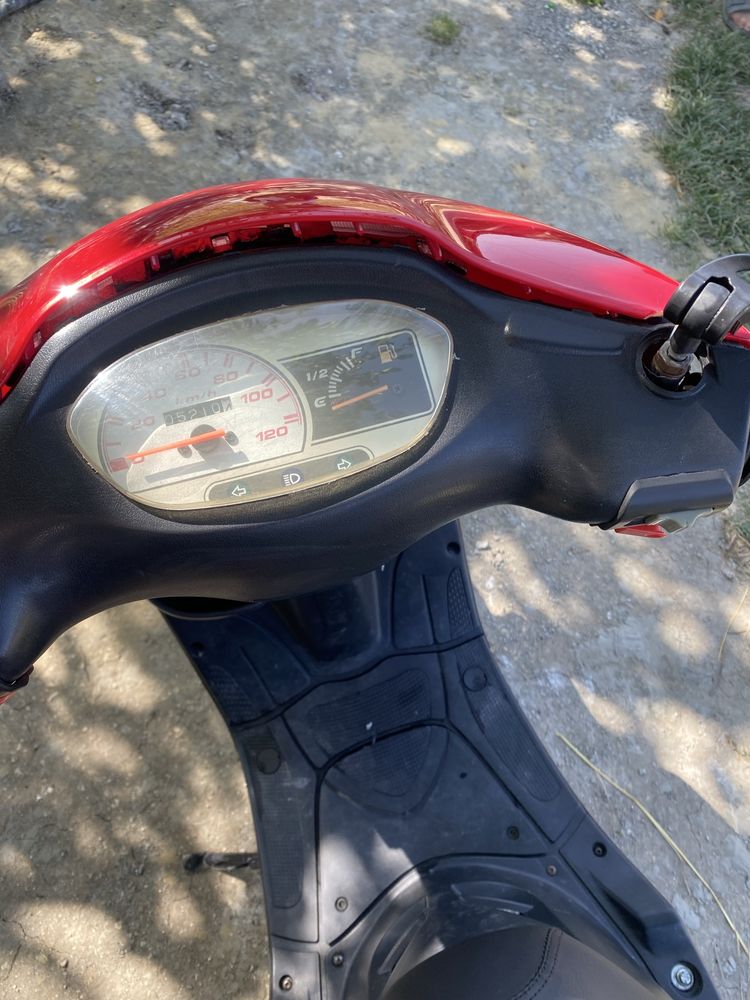 Продам скутер SPARK…….125