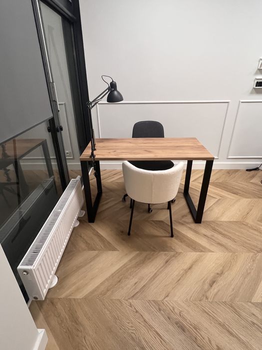 Stanowisko dla stylistki paznokci