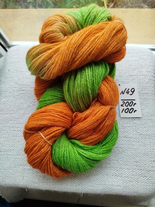 Пряжа полу шерсть  индивидуального окрашивания