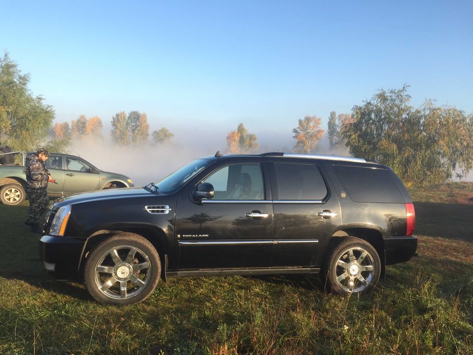 Cadillac Escalade2007 V8 6.2л,410лсГаз-Бензин куплен новым в Киеве2008