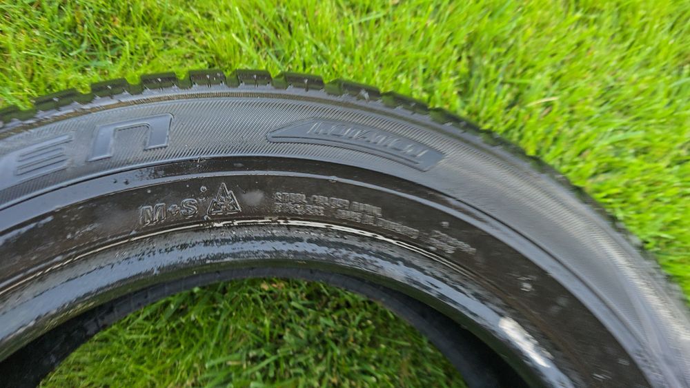 Opony Falken zimowe 215/60 R17