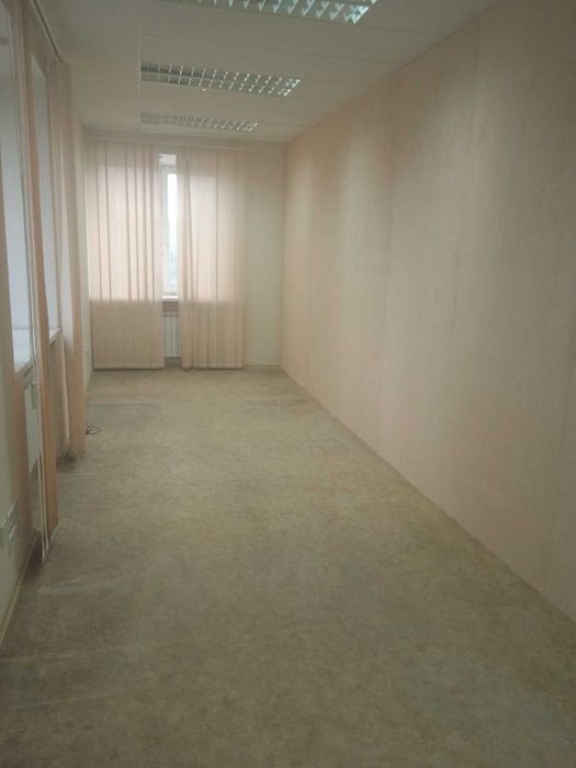 Аренда офис 16м2 и 24м2 за 220грн/м2  рынок ХТЗ пр,Олександрiвський99