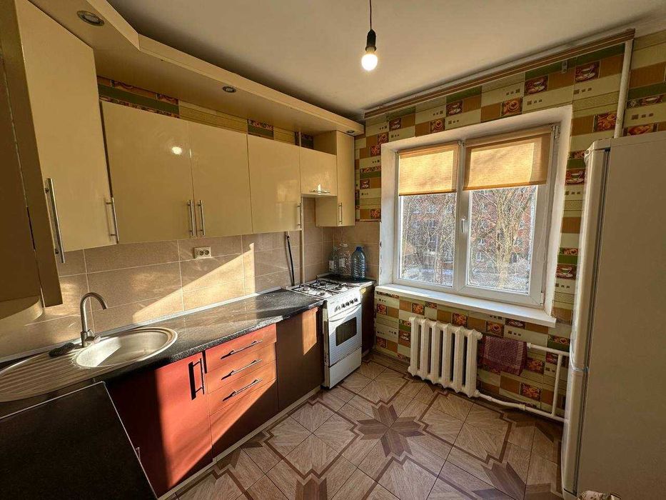 Квартира на Виставці з ремонтом, все залишають