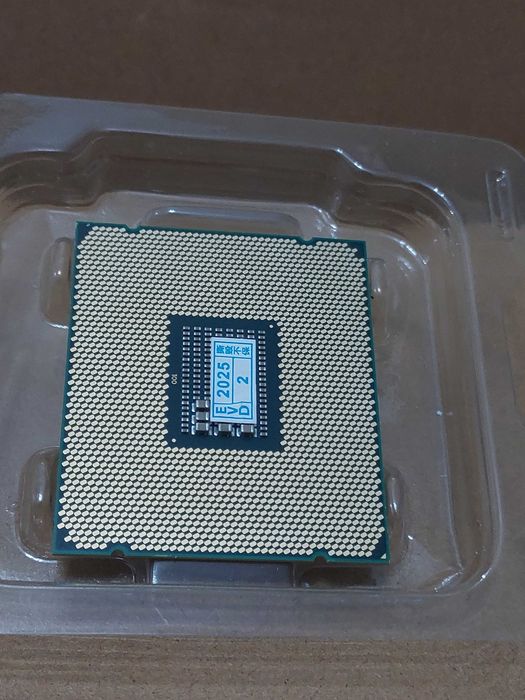 Processador Intel Xeon E5-2630 V464564409748483121
