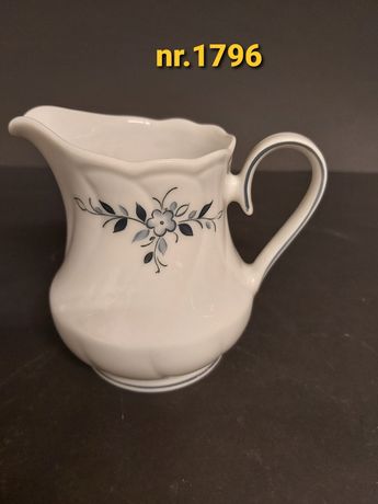 Porcelanowy mlecznik, dzbanuszek Winterling nr.1796
