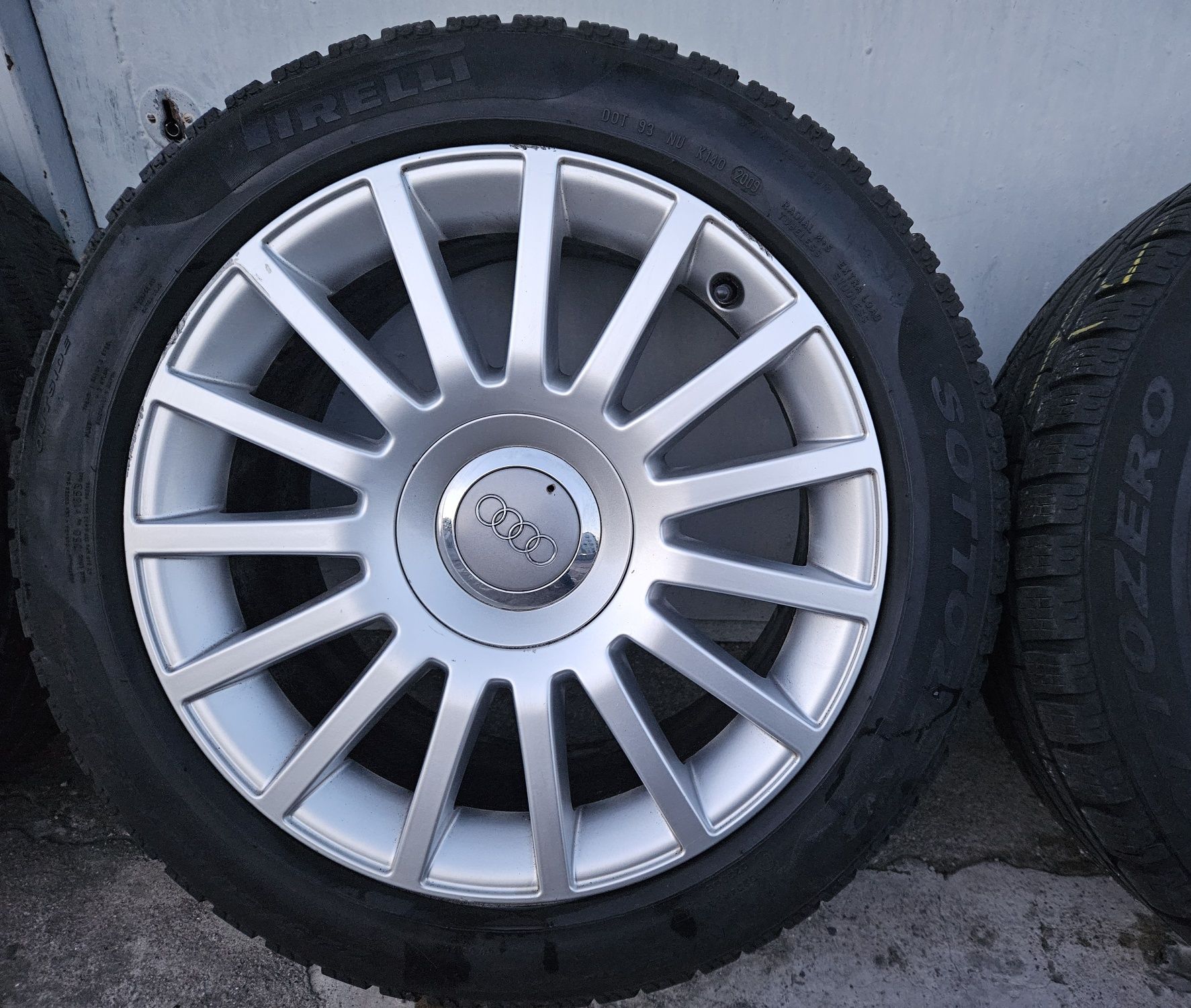 Felgi 17 z oponami Pirelli M+S orginalne Audi a6 c6 fundo ET48 5x112