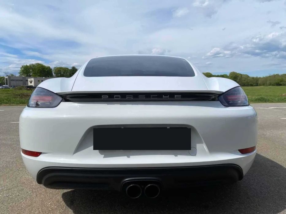 Porsche Cayman      2018