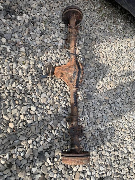 Задній міст мерседес T1 бус 208 407 балка передня