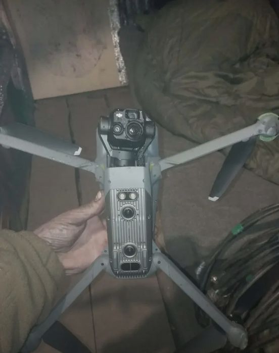 Компактний потужний професійний дрон  Mavic, 3t