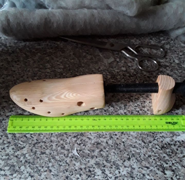 Растяжитель обуви разные