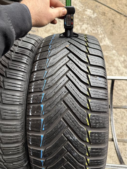 Шины БУ 225 45 R 17 Michelin alpin 6 комплект зима