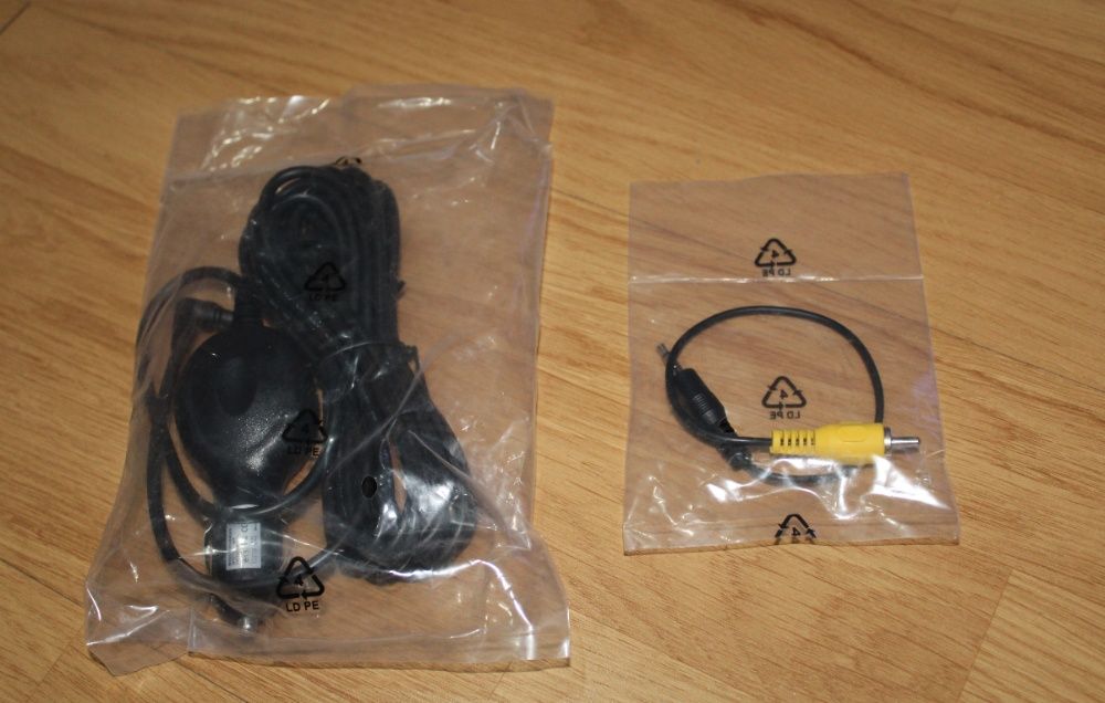 Câmara vigilância Auto Genius DVR-GPS 300D nova