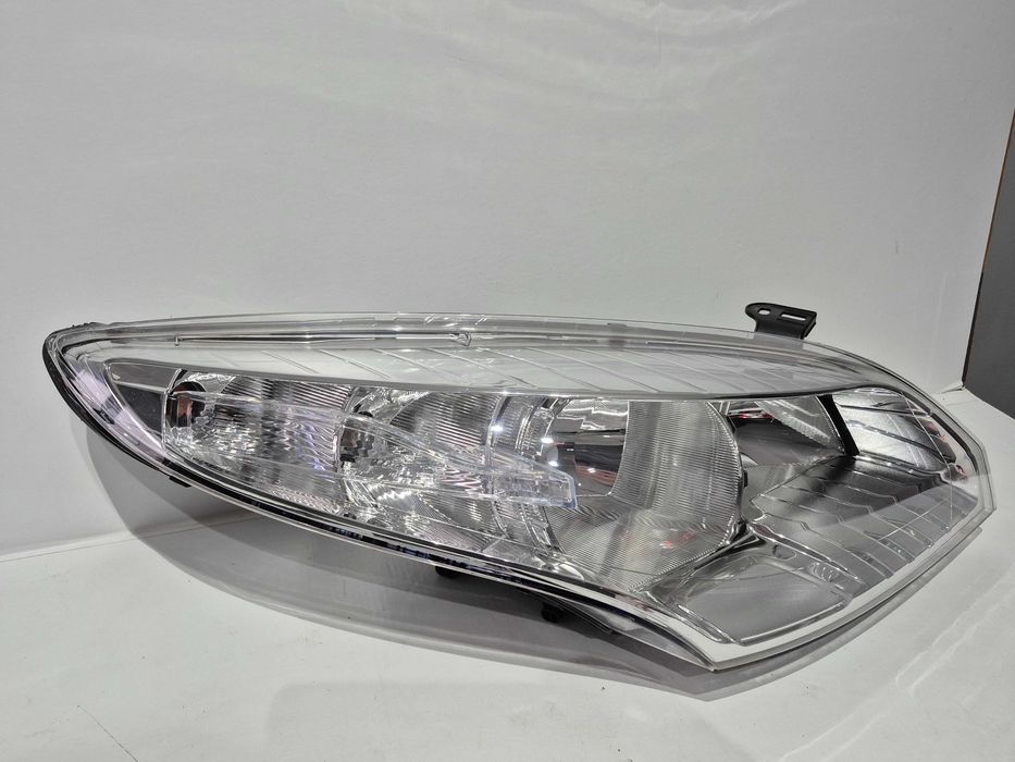 Renault Megane III 08-12 Lampa reflektor prawy EU 6PIN oryginalny
