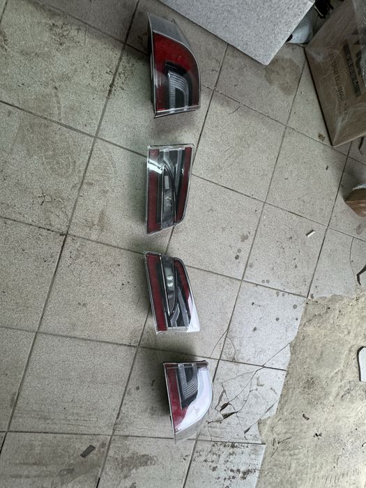 Фонари Tesla plaid 2021 год