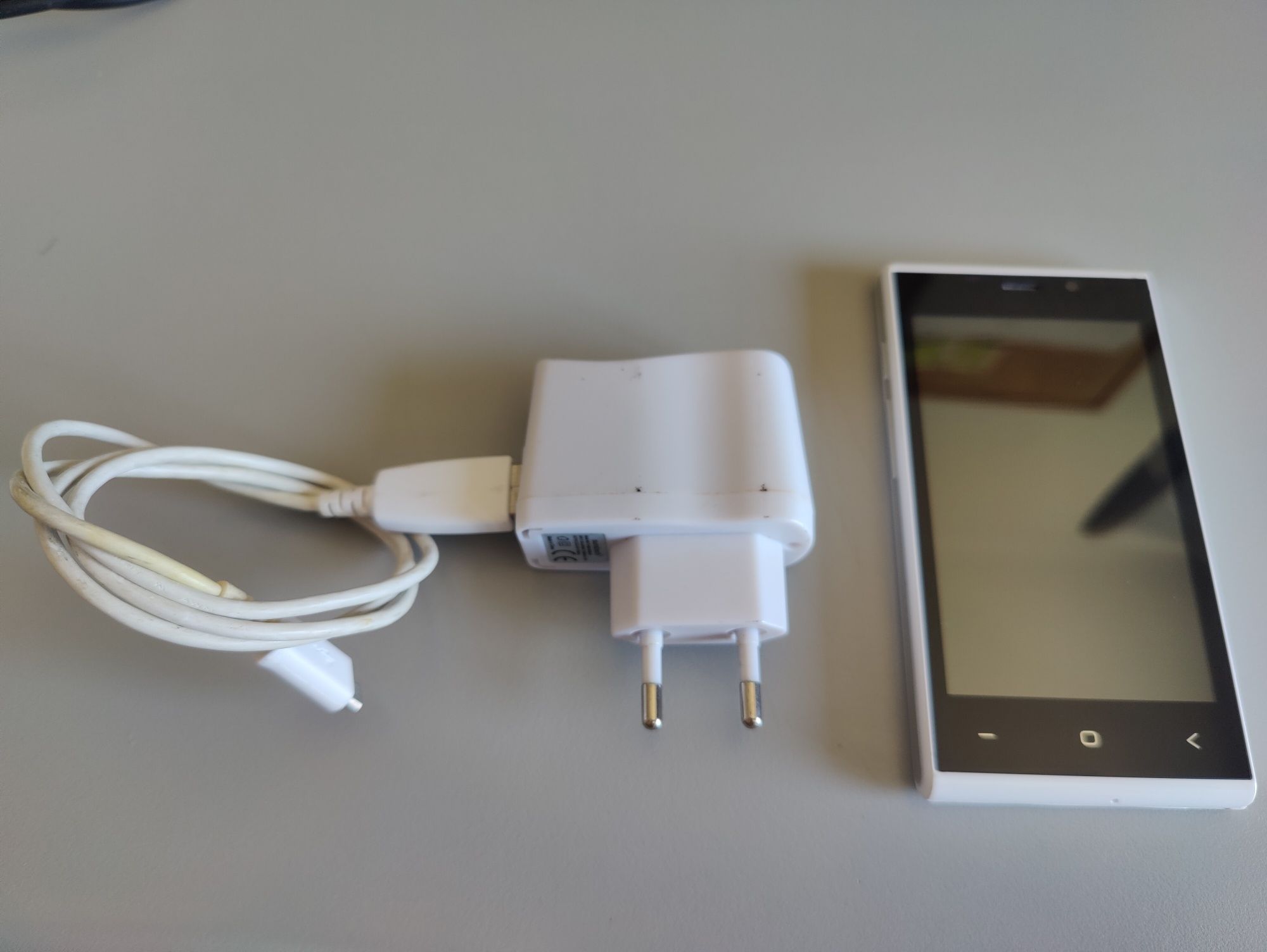 Telemóvel android Altroconsumo 770