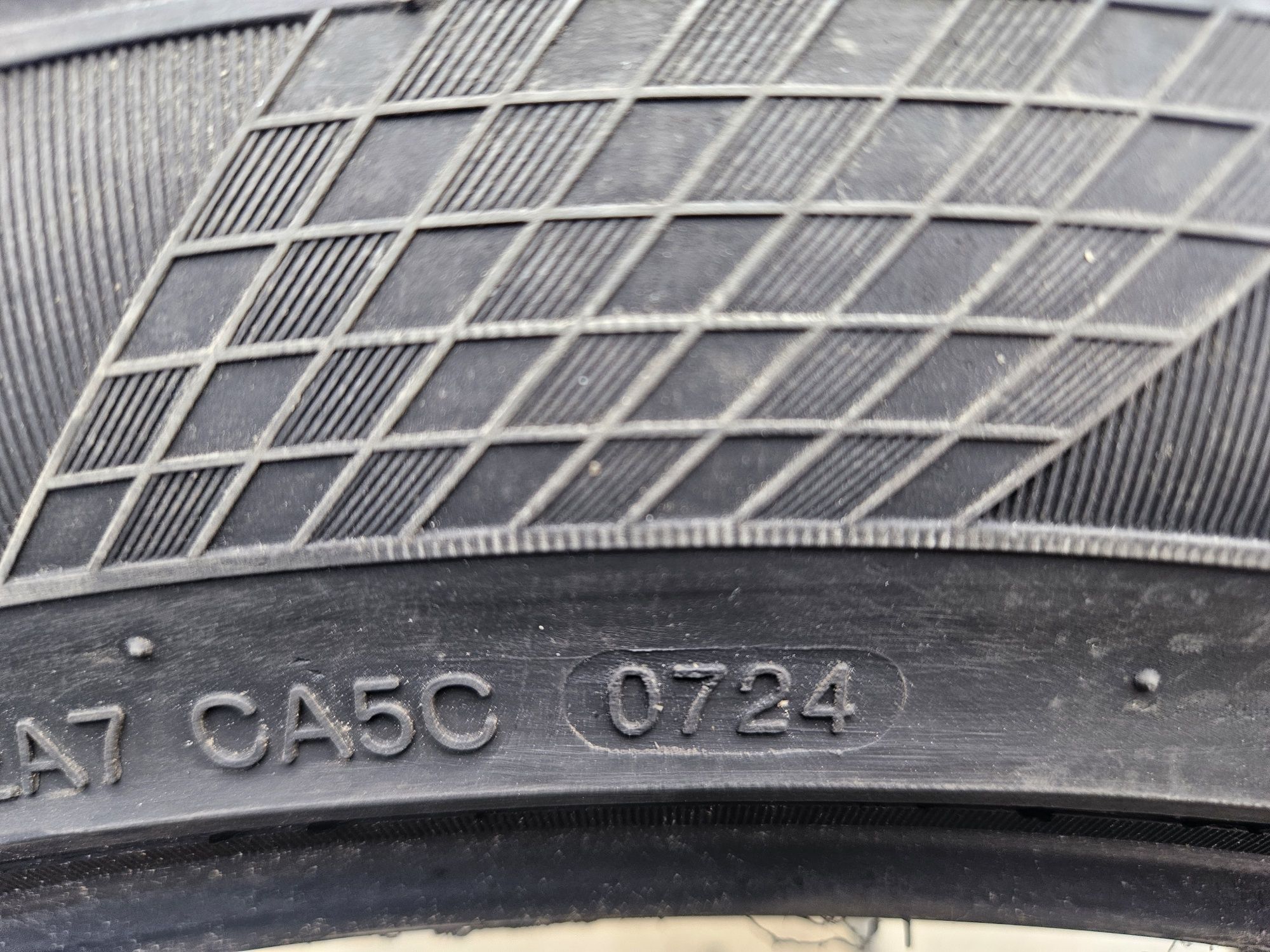 Шини,резина 265/45 R20
