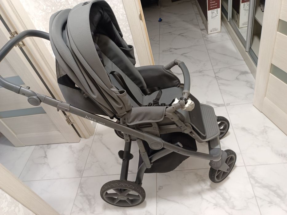 Універсальна коляска 2 в 1 Roan Bass Next