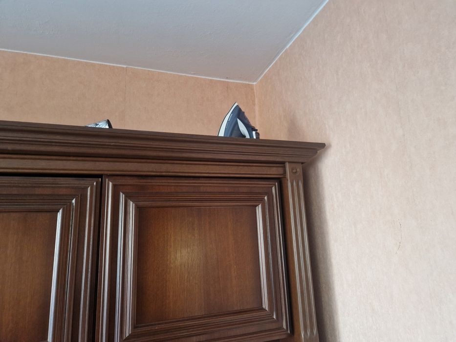 Mebloscianka drewniana ponad 30 letnia z Wiednia