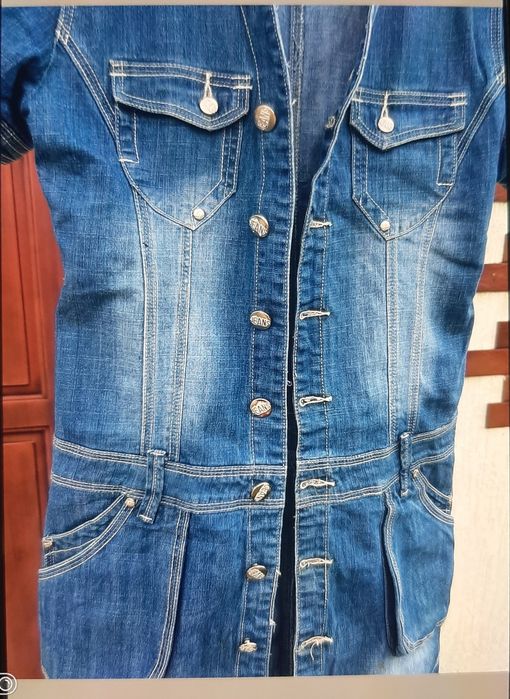 Продам джинсову сукню жіночу.