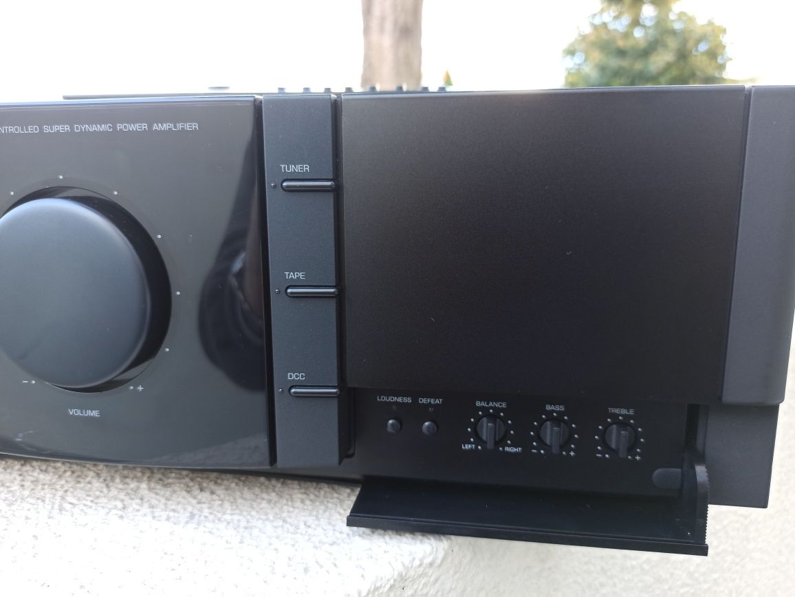 HighEnd Grundig Fine Arts Amplificador V2