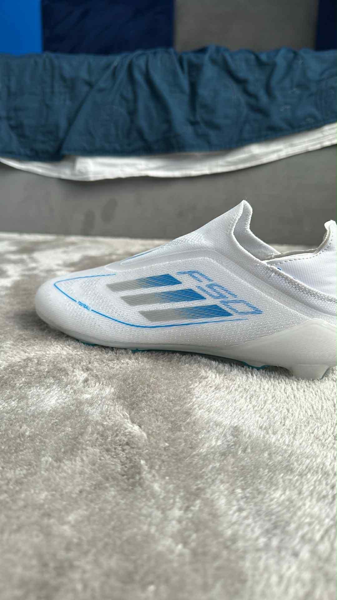 Korki piłkarskie f50 białe