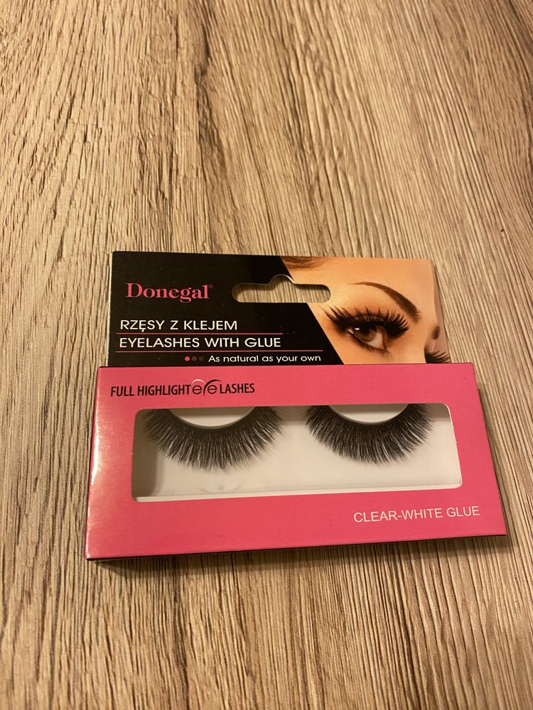 Sztuczne rzęsy z klejem na pasku fake eyelashes