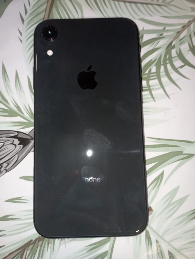 Iphone xr preto com garantia e swappie care