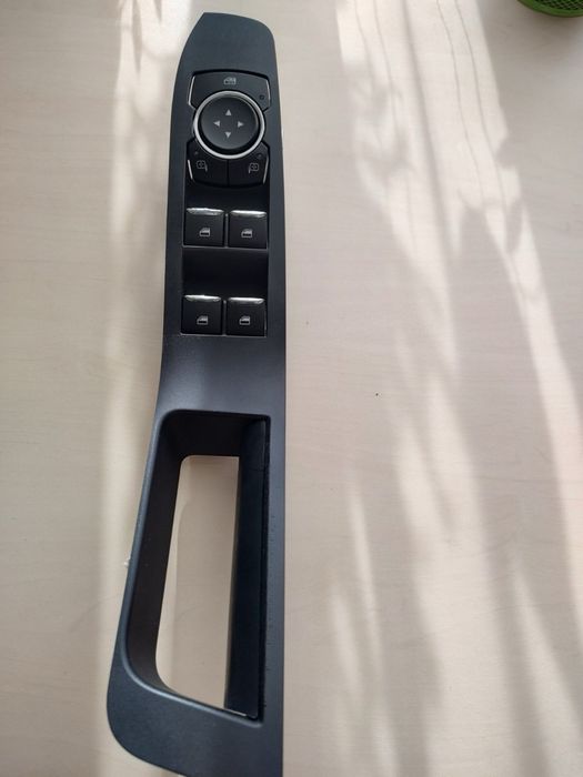 Блок управления стеклоподьмником Ford Explorer 6