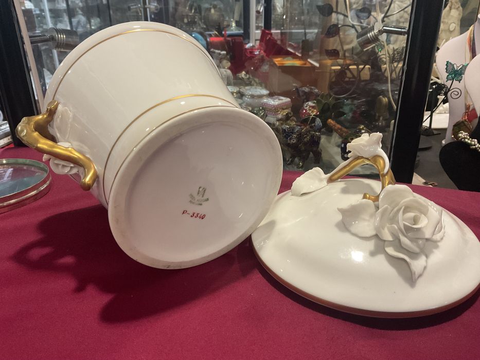 Vista alegre pote tampa branco e gold flores pintura de ouro 18x19 cm