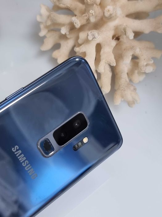 S9 plus praticamente novo