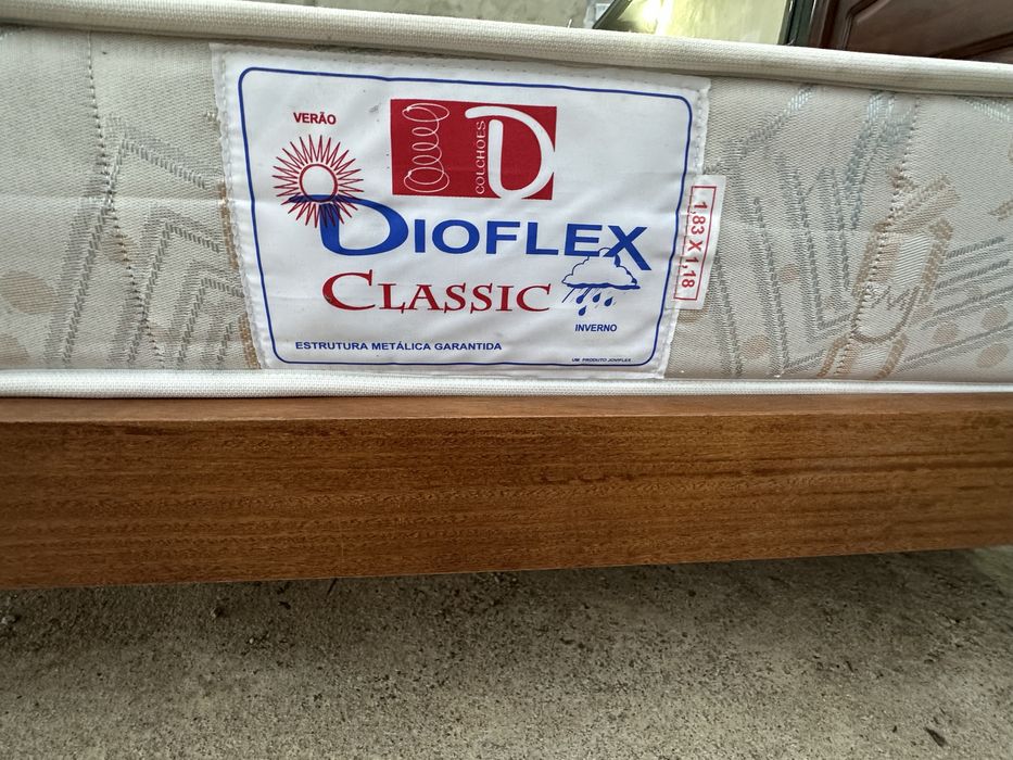 Cama solteiro + colchão incluido