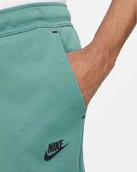 Штани чоловічі Nike Sportswear Tech Fleece Joggers [CU4495-381]