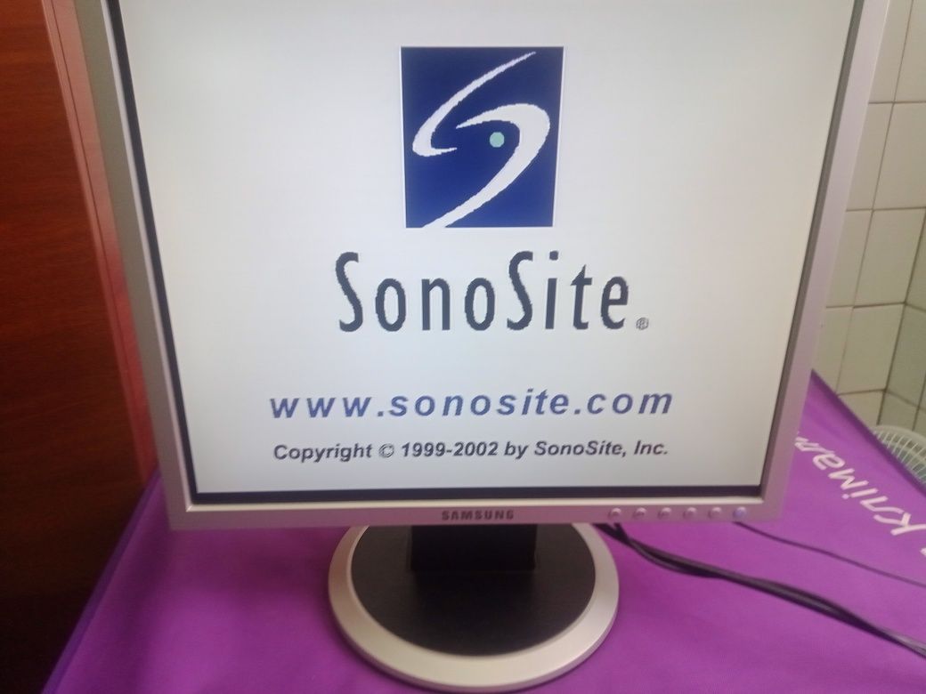 Монітор для УЗ- апарату SonoSite 180s 15"