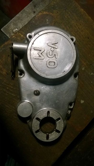 Тормозна лап  Гальмівні барабани Карпати-2, двигун V-50M ,Ключ свічний