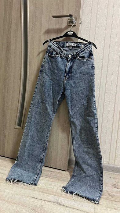 джинсы синие клеш