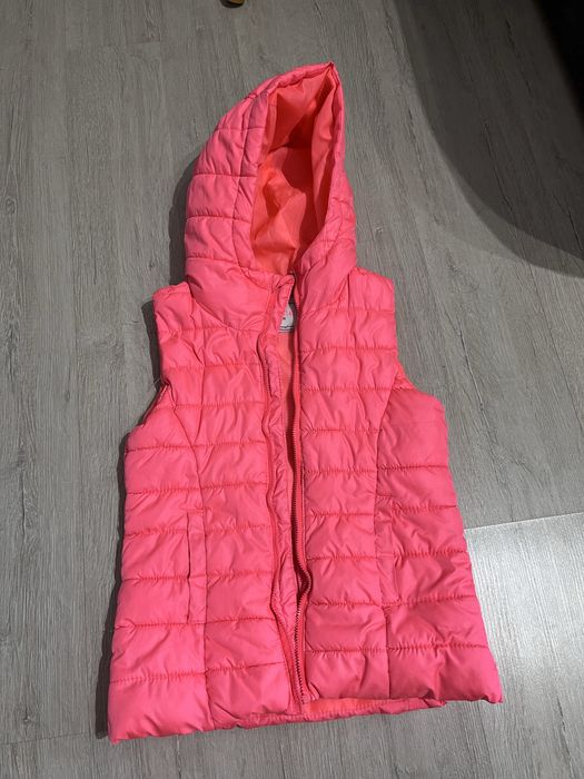 Безрукавка для дівчинки