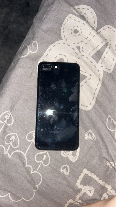 Продам айфон 7+ СРОЧНО!!!