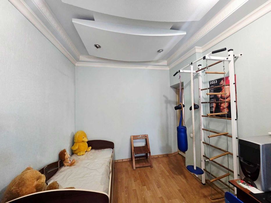 Продам 3к/кв з автономним опаленням вул.Незалежності/Титова