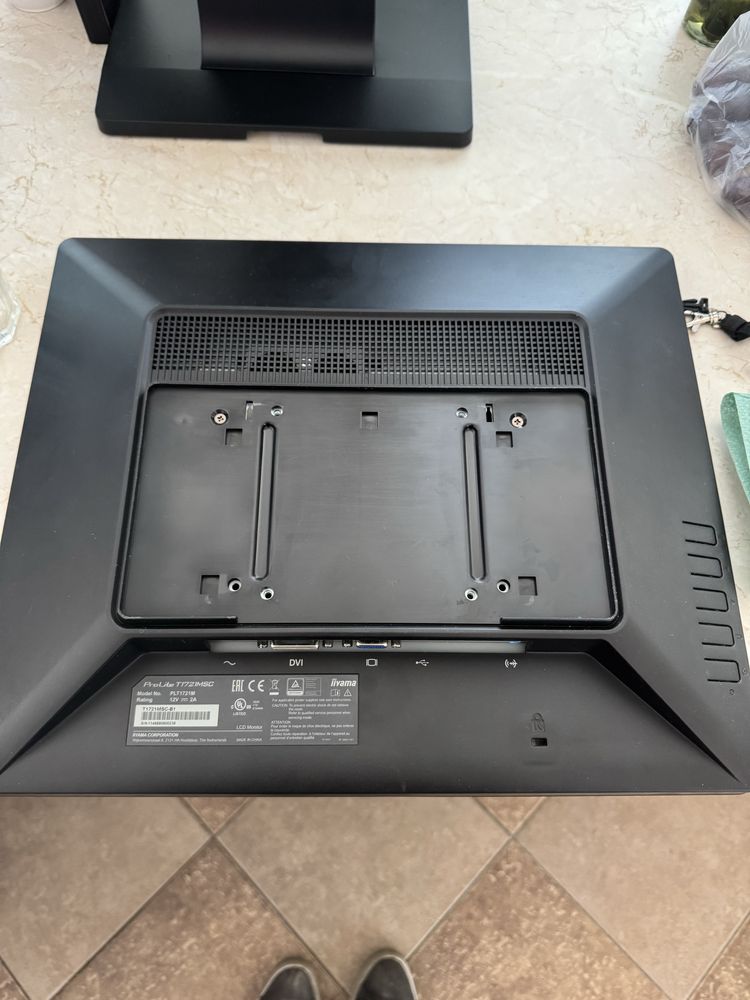 Monitor ProLite T1721MSC